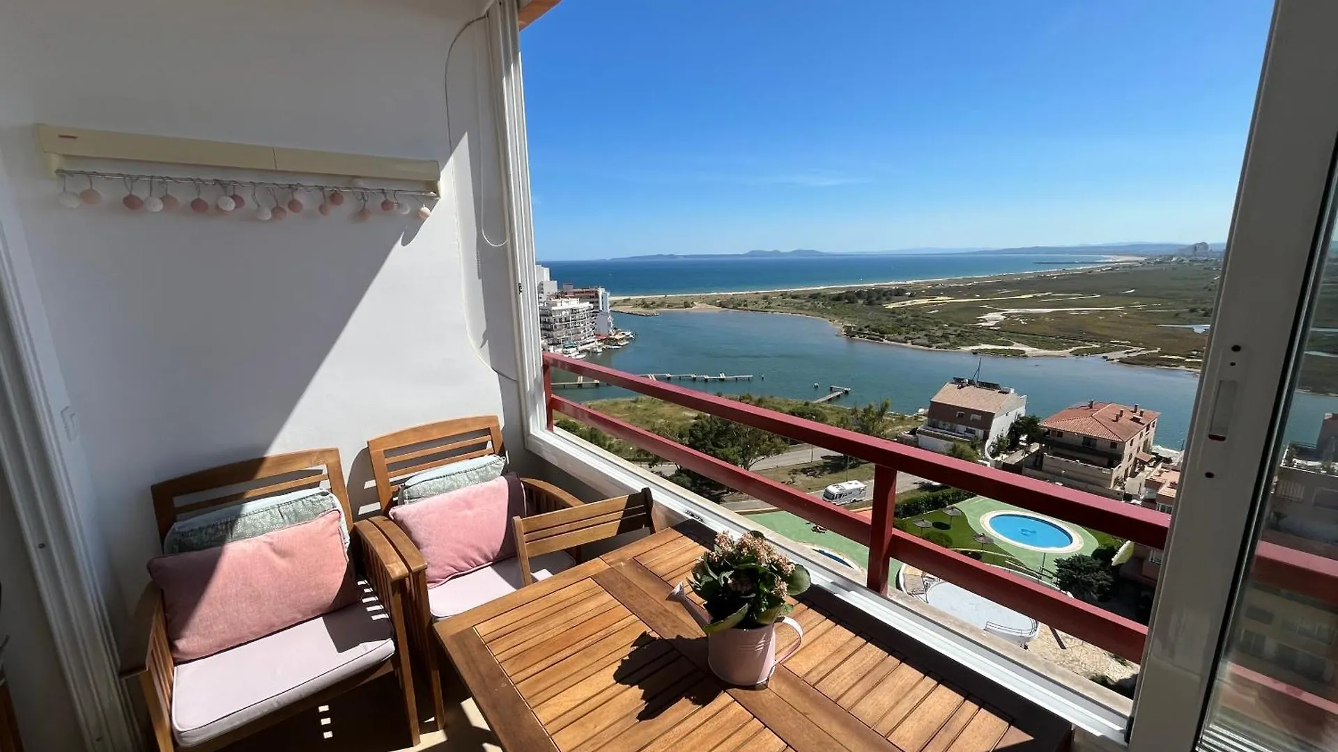 Buenavista Suite Rosas location