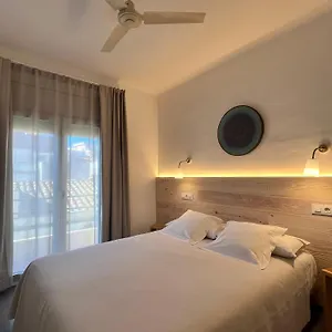 Rom Familiar Hotell
